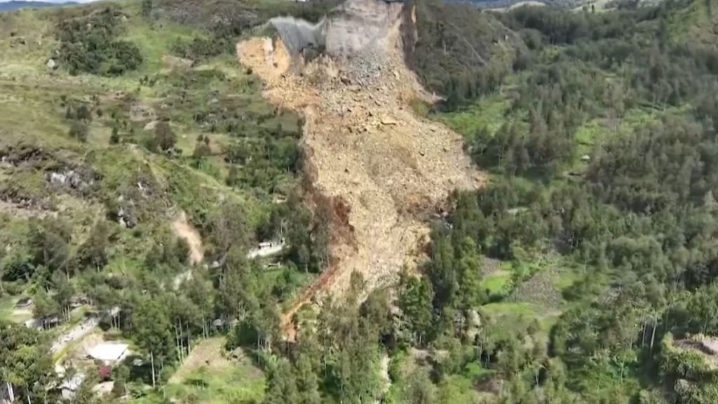 Papua New Guinea Landslide: UN Estimates 670 People Buried