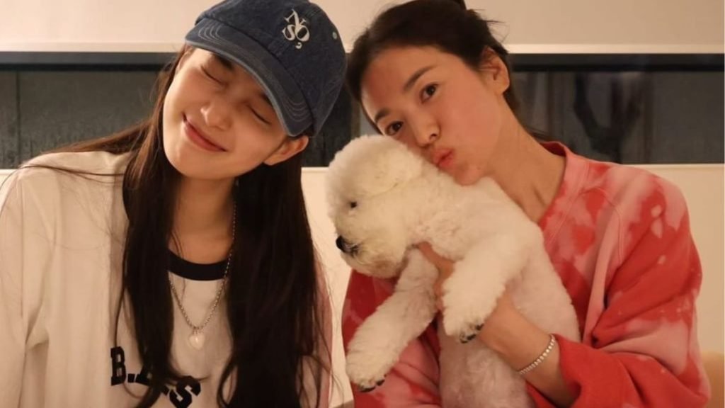 Bae Suzy and Song Hye kyo