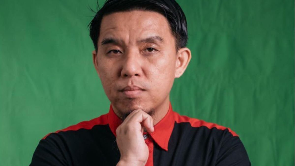 Covert Conversion Row: Calls to Ban Firdaus Wong from Public Schools – Here’s What PN Leader Said