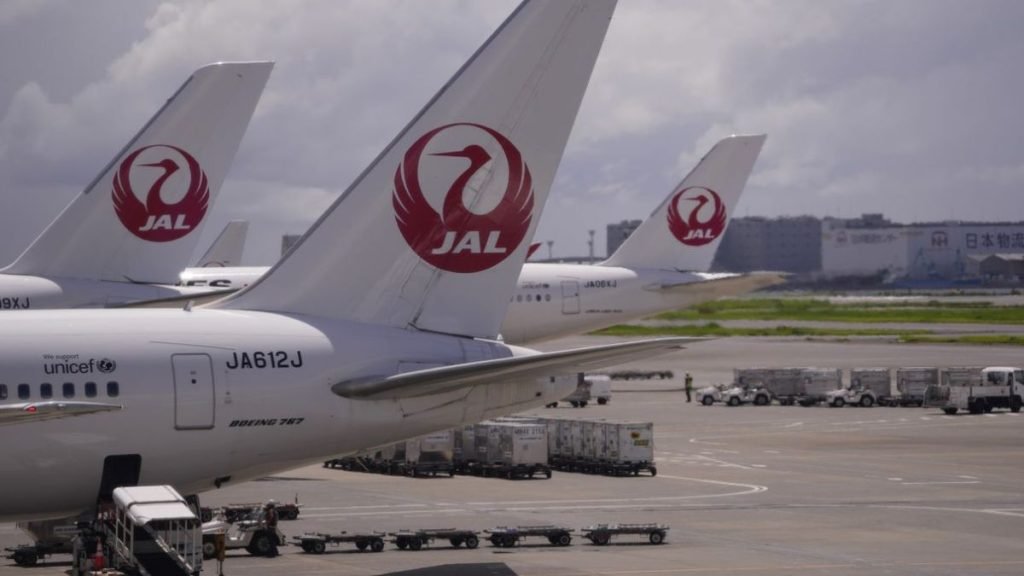 Japan Airlines Plane Makes Emergency Landing in Aomori After Engine Trouble