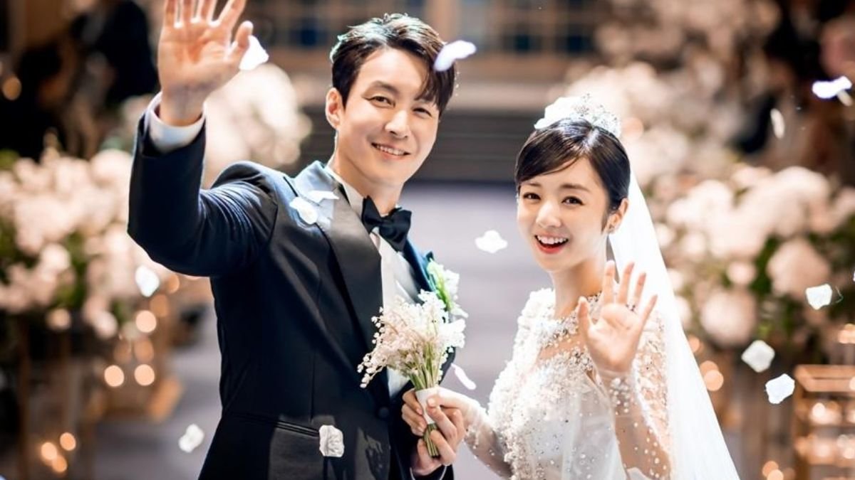 Shim Hyung Tak and Hirai Saya Announce First Pregnancy