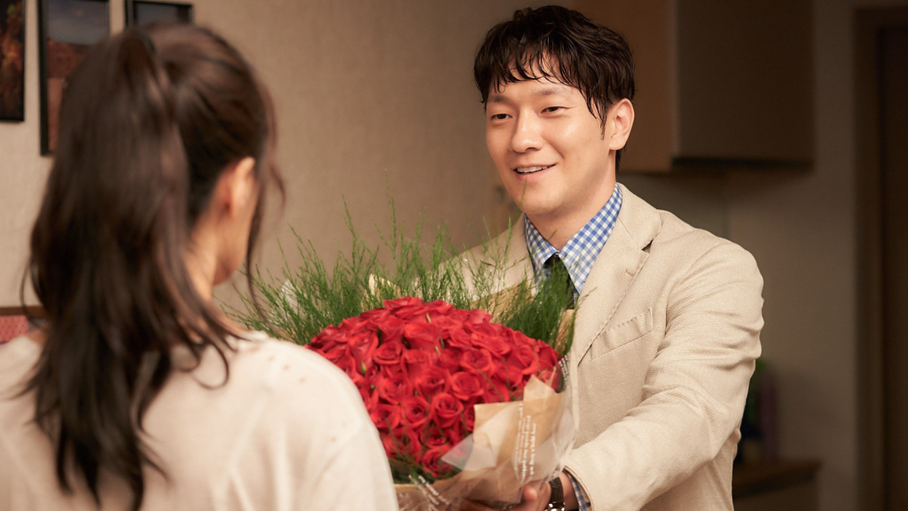 Son Suk Ku Plays Awkward Genius in Quirky Love Pandemic Film “Virus” – A New Side to the Actor Revealed?
